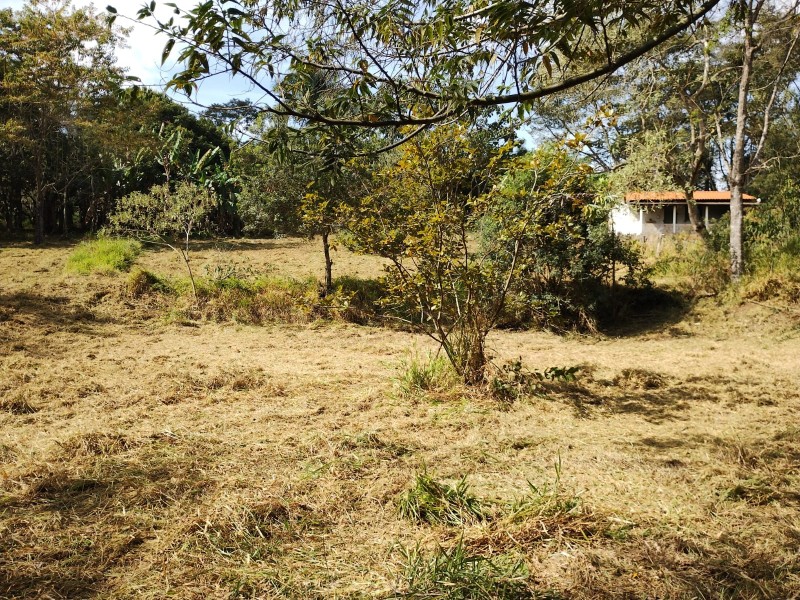 CHACARA ENTRE VARGINHA E ELÓI MENDES