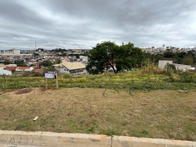Terreno no Alto Vila Paiva 